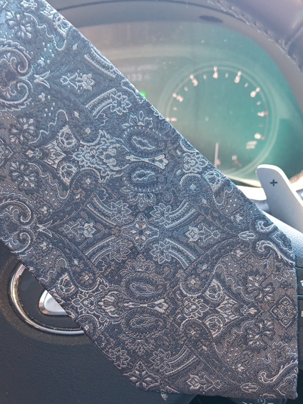 Hugh Parsons Classic Paisley Pattern Men’s Tie in Charcoal Gray